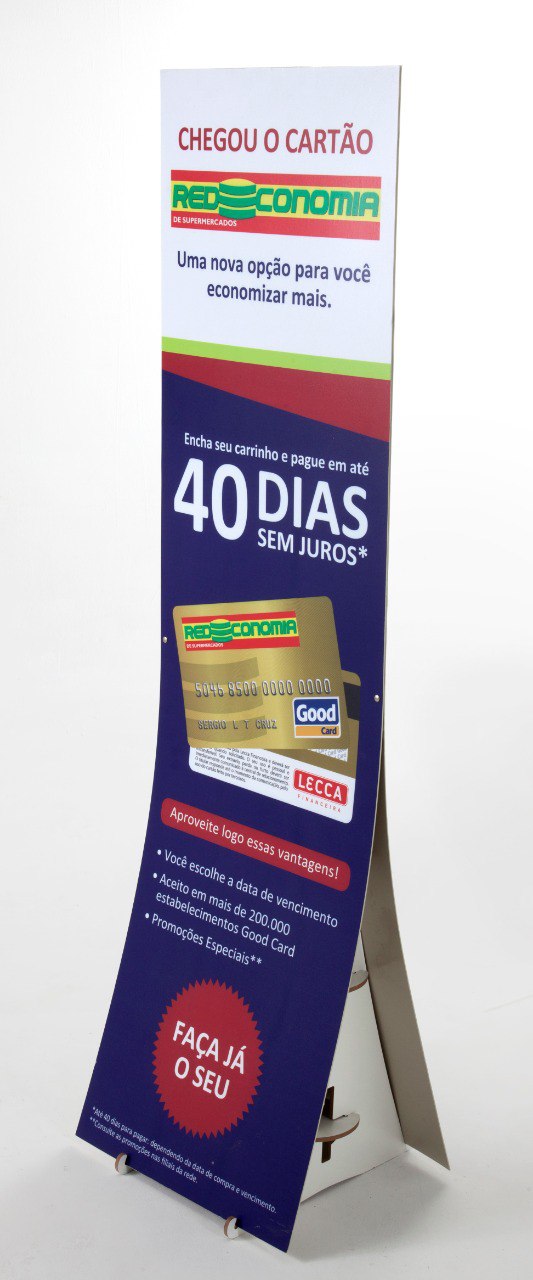 Totem promocional de cartão